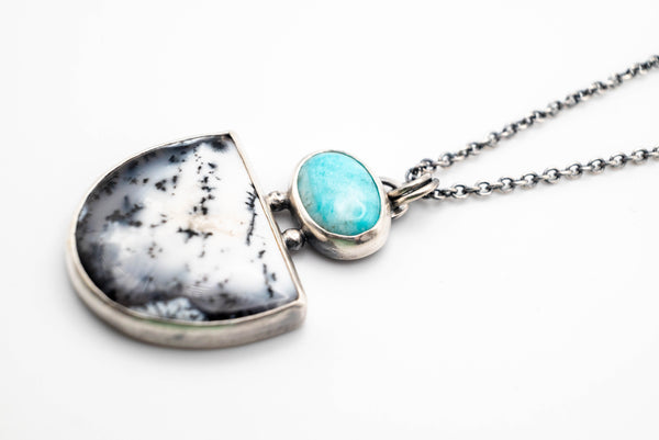 asimenia kosmimata me petres