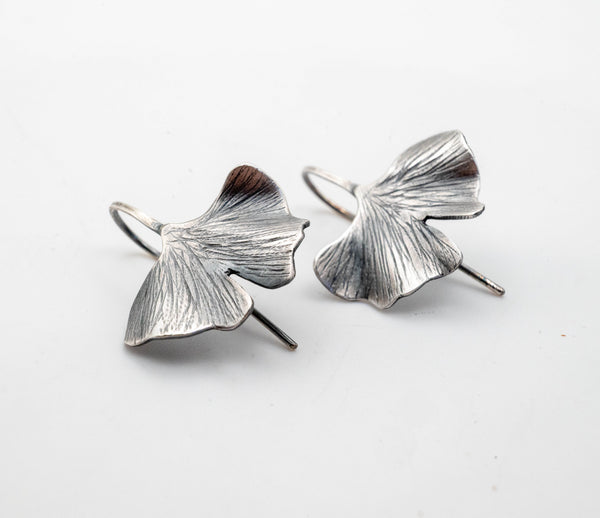 Ασημένια χειροποίητα σκουλαρίκια φύλλο Ginkgo - SILVERstro Κοσμήματα