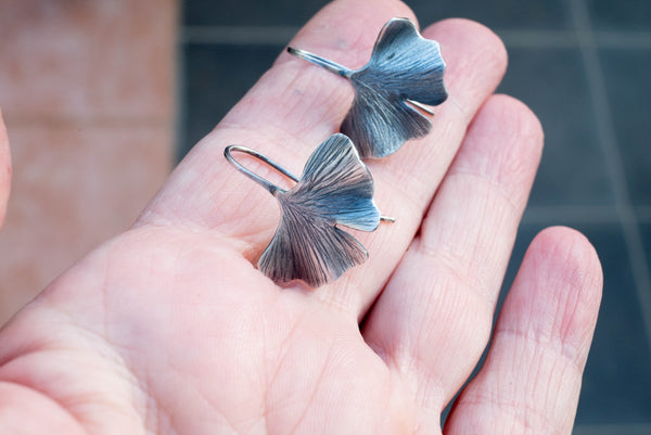 Ασημένια χειροποίητα σκουλαρίκια φύλλο Ginkgo - SILVERstro Κοσμήματα