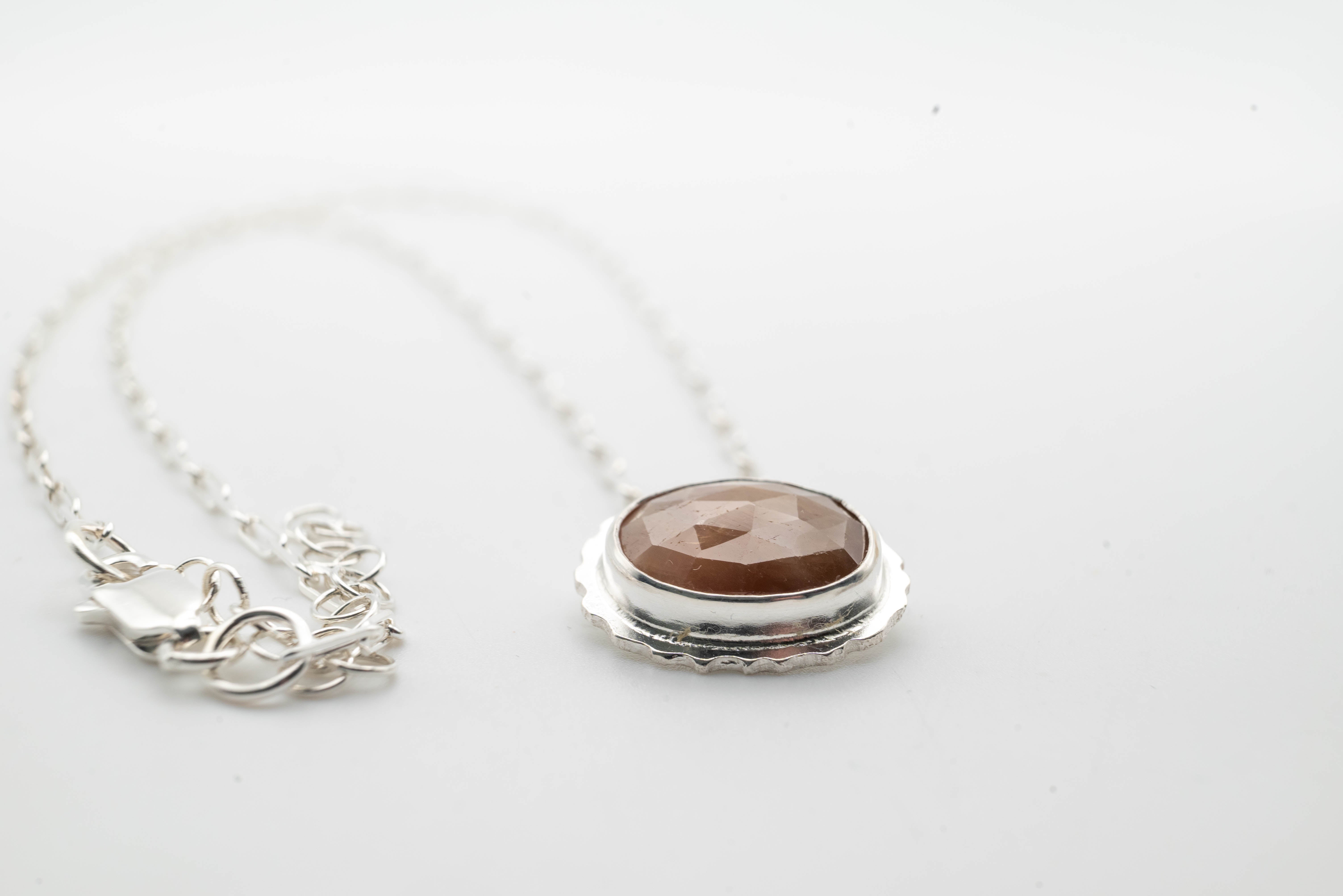 Ασημένιο χειροποίητο  κολιέ με Ζαφείρι (Gold Sheen sapphire) - SILVERstro Κοσμήματα