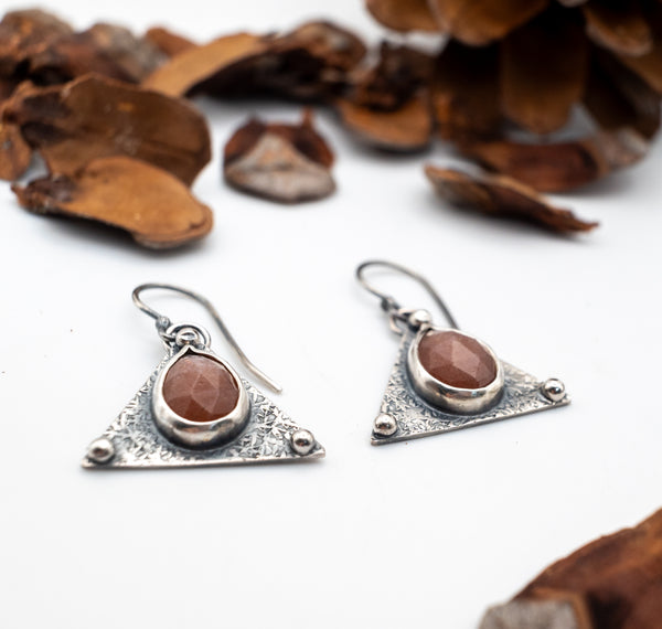 Ασημένια Σκουλαρίκια με Φεγγαρόπετρα Peach Moonstone | SILVERstro - SILVERstro Κοσμήματα