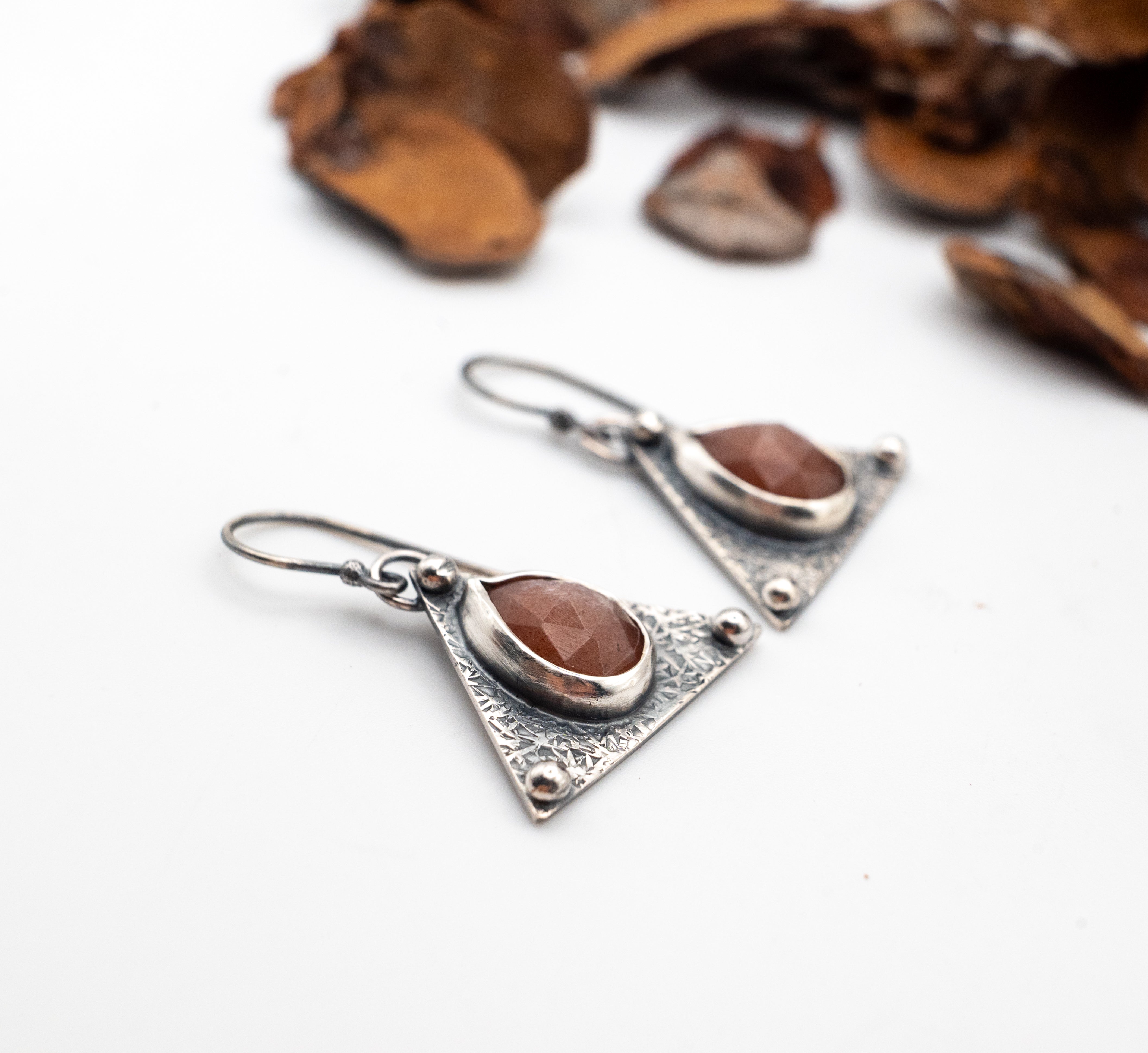 Ασημένια Σκουλαρίκια με Φεγγαρόπετρα Peach Moonstone | SILVERstro - SILVERstro Κοσμήματα