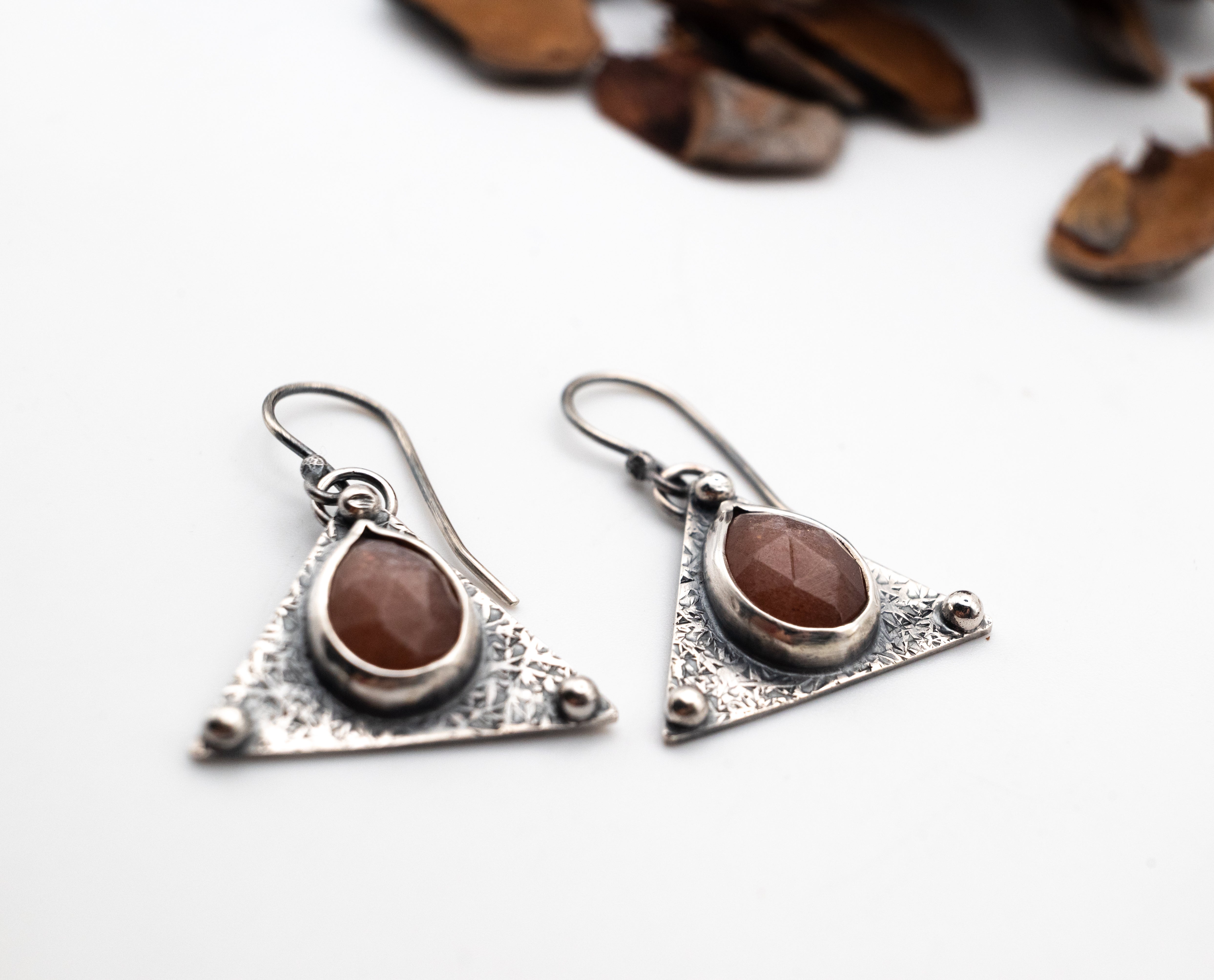 Ασημένια Σκουλαρίκια με Φεγγαρόπετρα Peach Moonstone | SILVERstro - SILVERstro Κοσμήματα