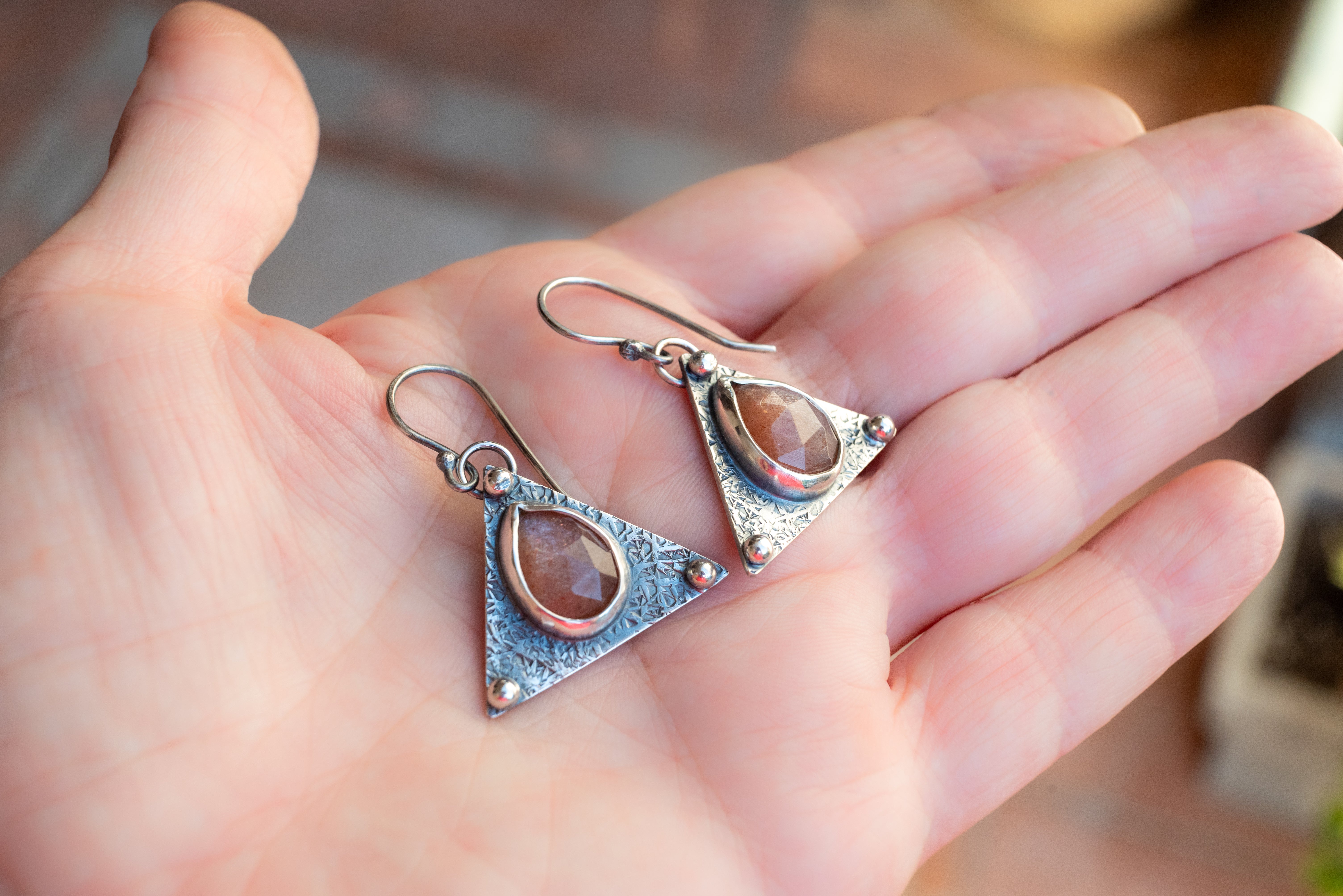 Ασημένια Σκουλαρίκια με Φεγγαρόπετρα Peach Moonstone | SILVERstro - SILVERstro Κοσμήματα