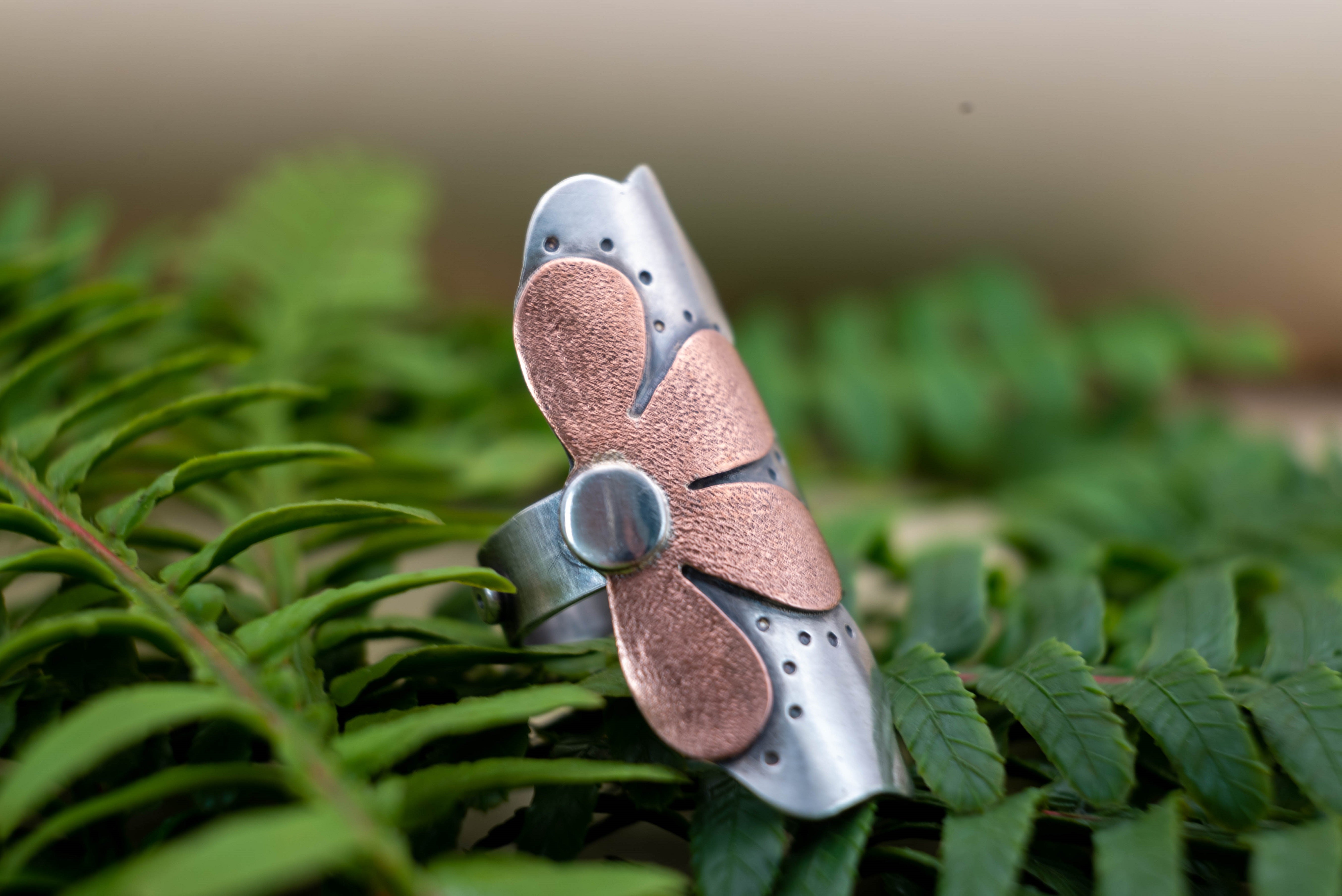 Μεγάλο ασημένιο δαχτυλίδι Λουλούδι - SILVERstro Κοσμήματα