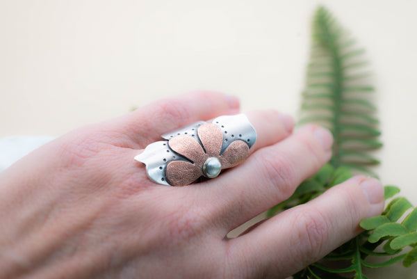 Μεγάλο ασημένιο δαχτυλίδι Λουλούδι - SILVERstro Κοσμήματα