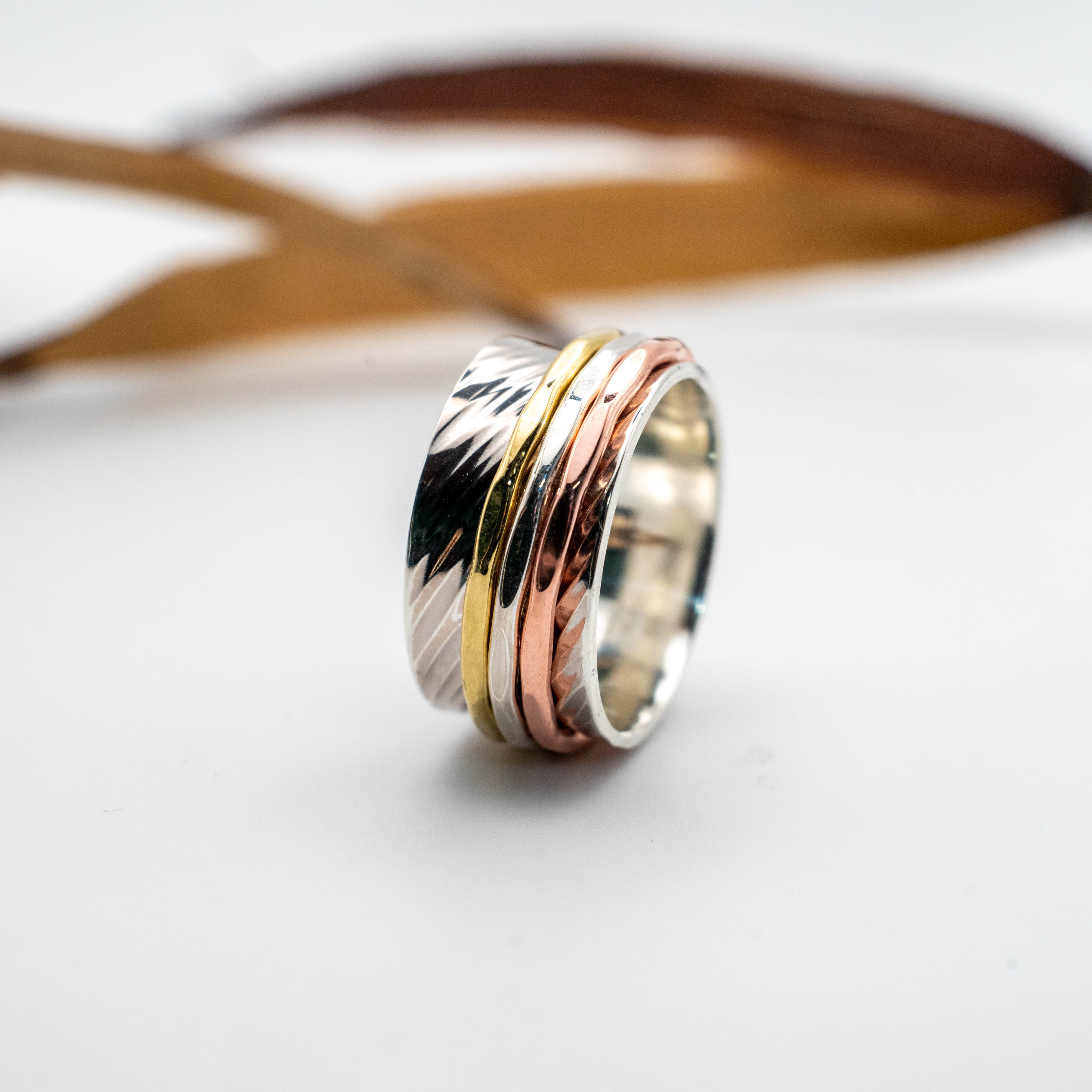 Χειροποίητο spinner δαχτυλίδι ασήμι 925 με 3 βεράκια ασήμι ορείχαλκος χαλκός – frontal view – SILVERstro