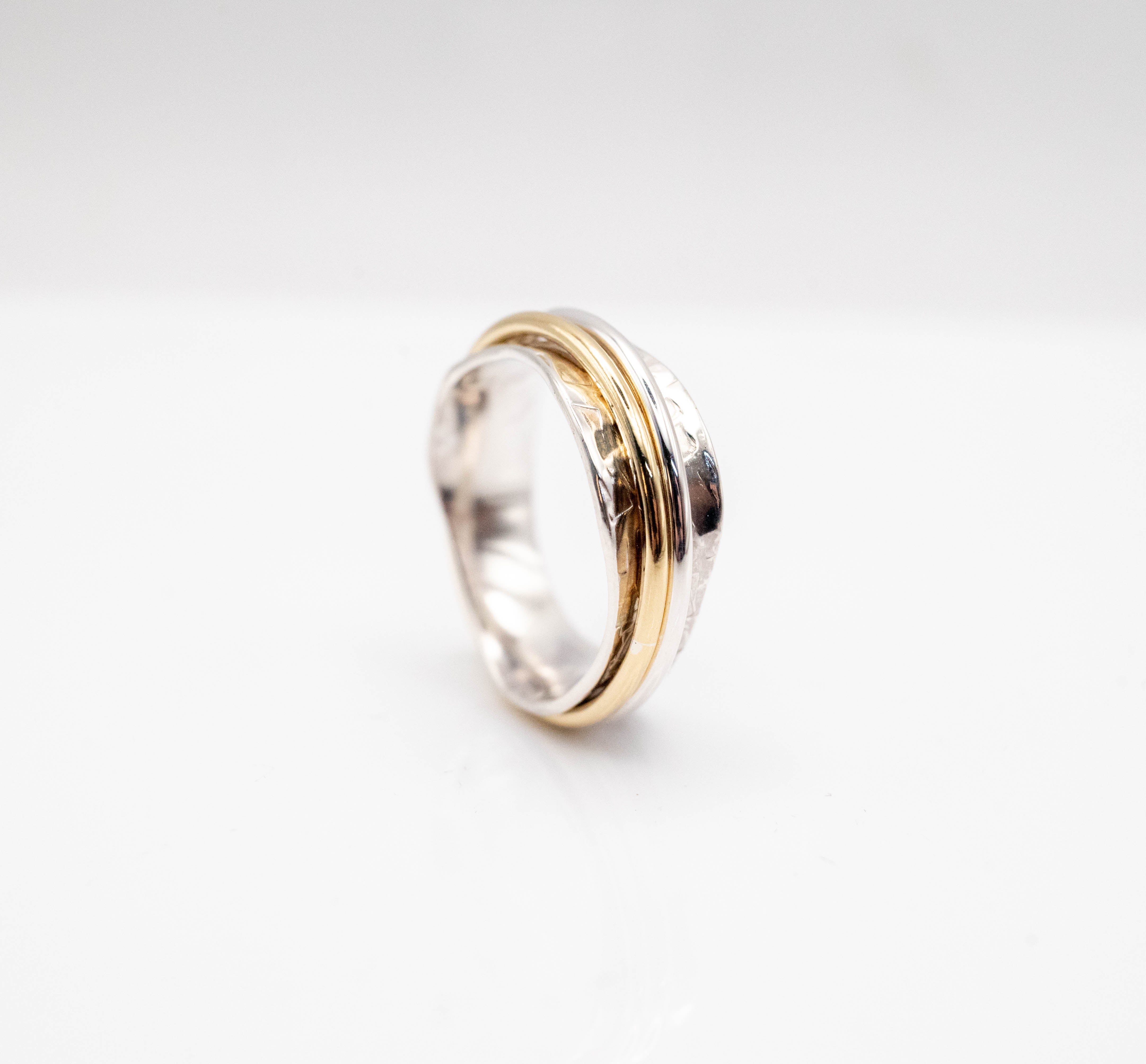 Χειροποίητο spinner κυματιστό – studio shot – SILVERstro