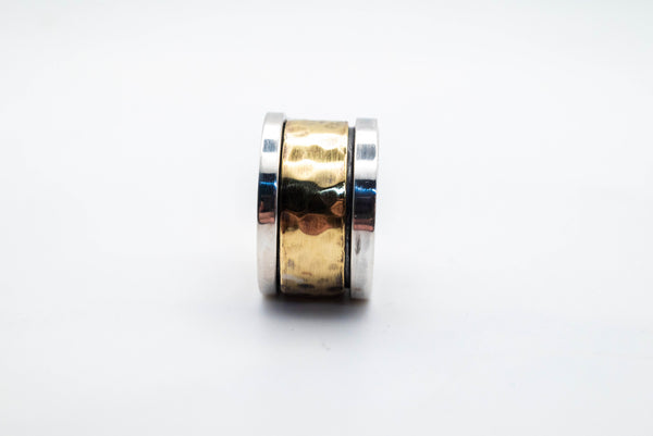 Χειροποίητο ασημένιο spinner minimal – studio shot – SILVERstro