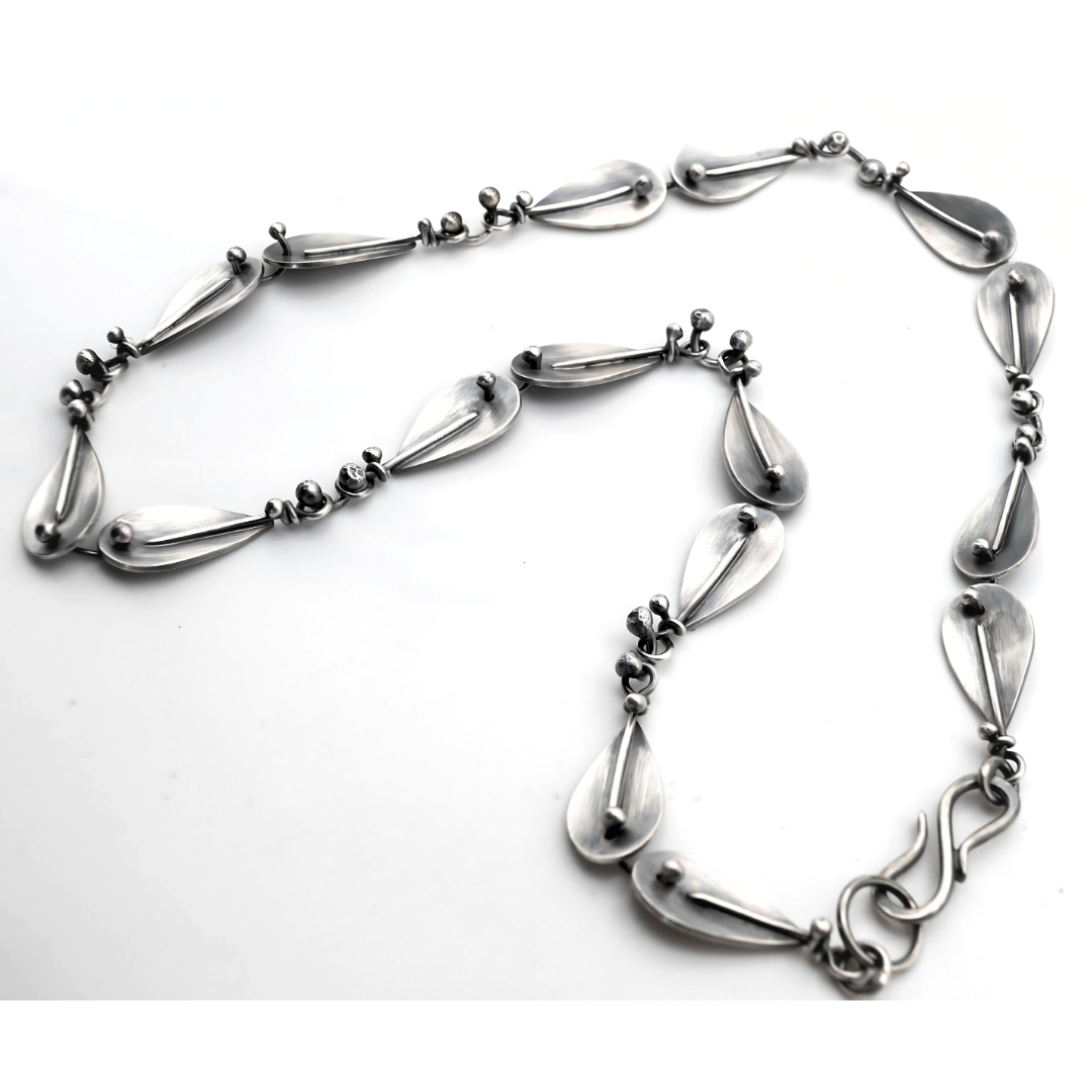 ασημένιο κολιέ φύλλα