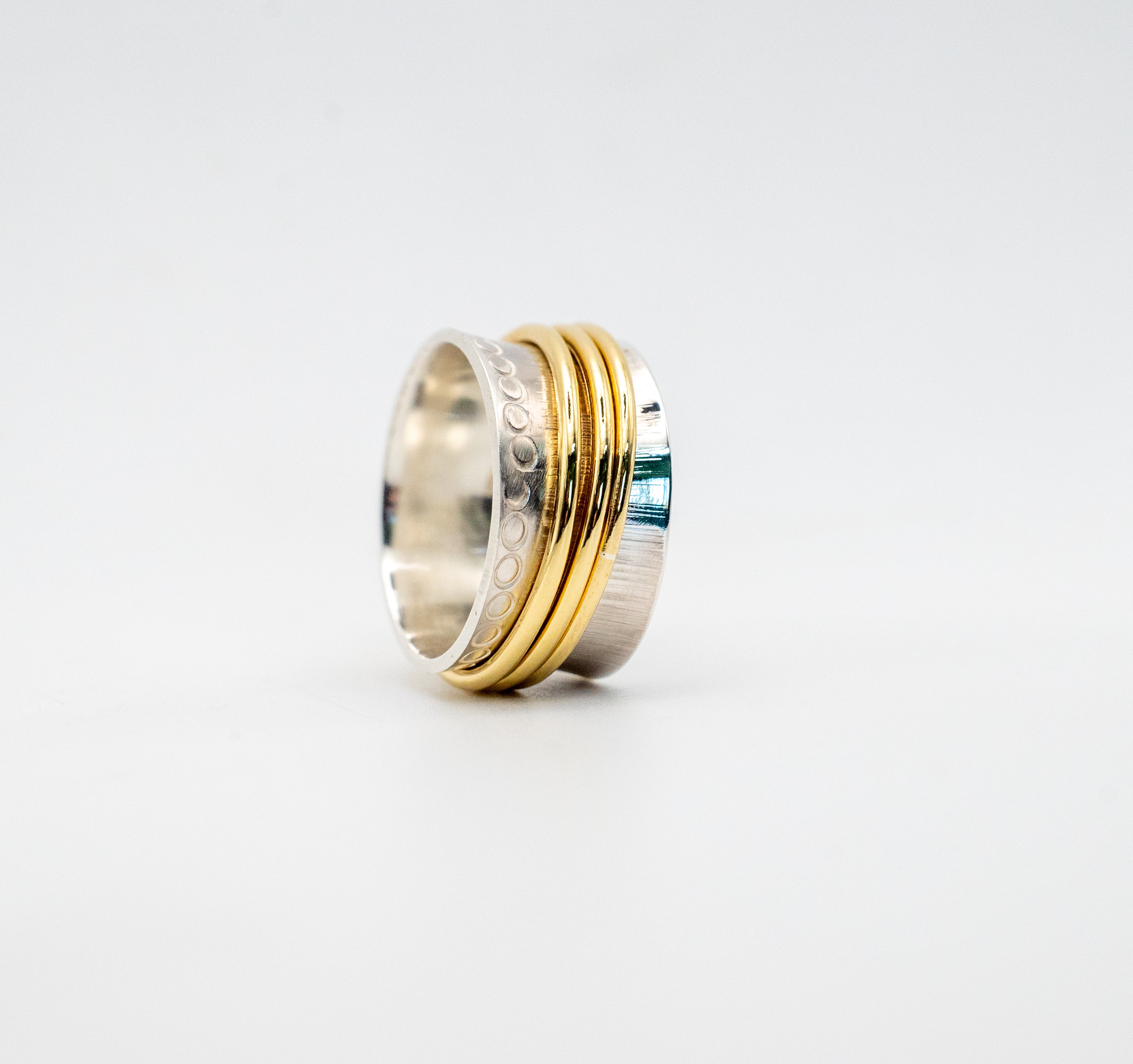Χειροποίητο σχέδιο γάμπας spinner – διακριτικό artisan κόσμημα – SILVERstro