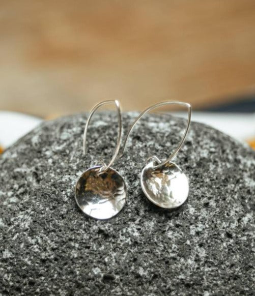 ασημενια μικρα σκουλαρικια