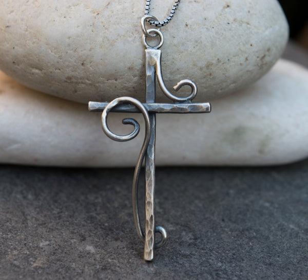 Ασημένιος γυναικείος σταυρός