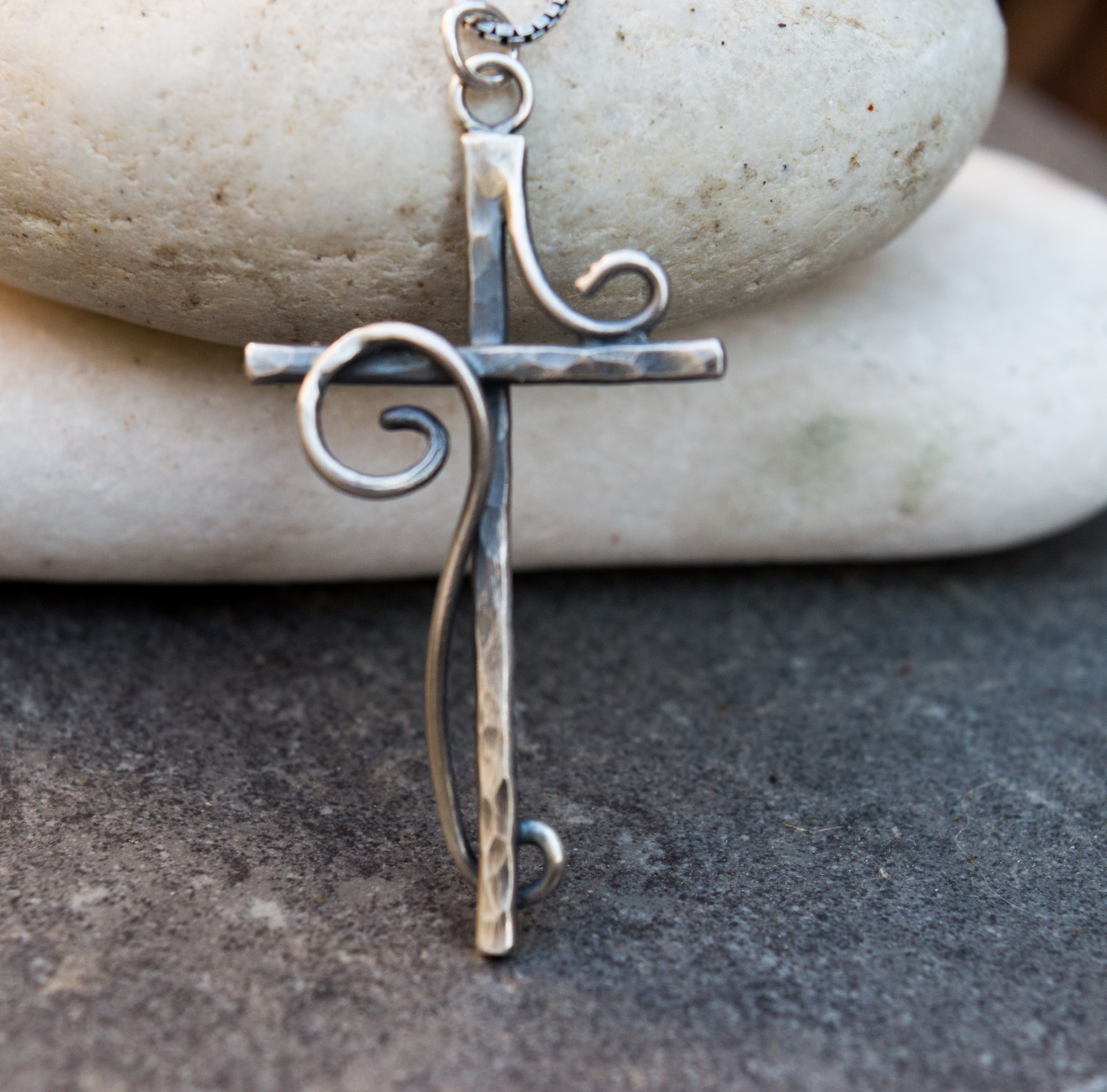 Ασημένιος γυναικείος σταυρός