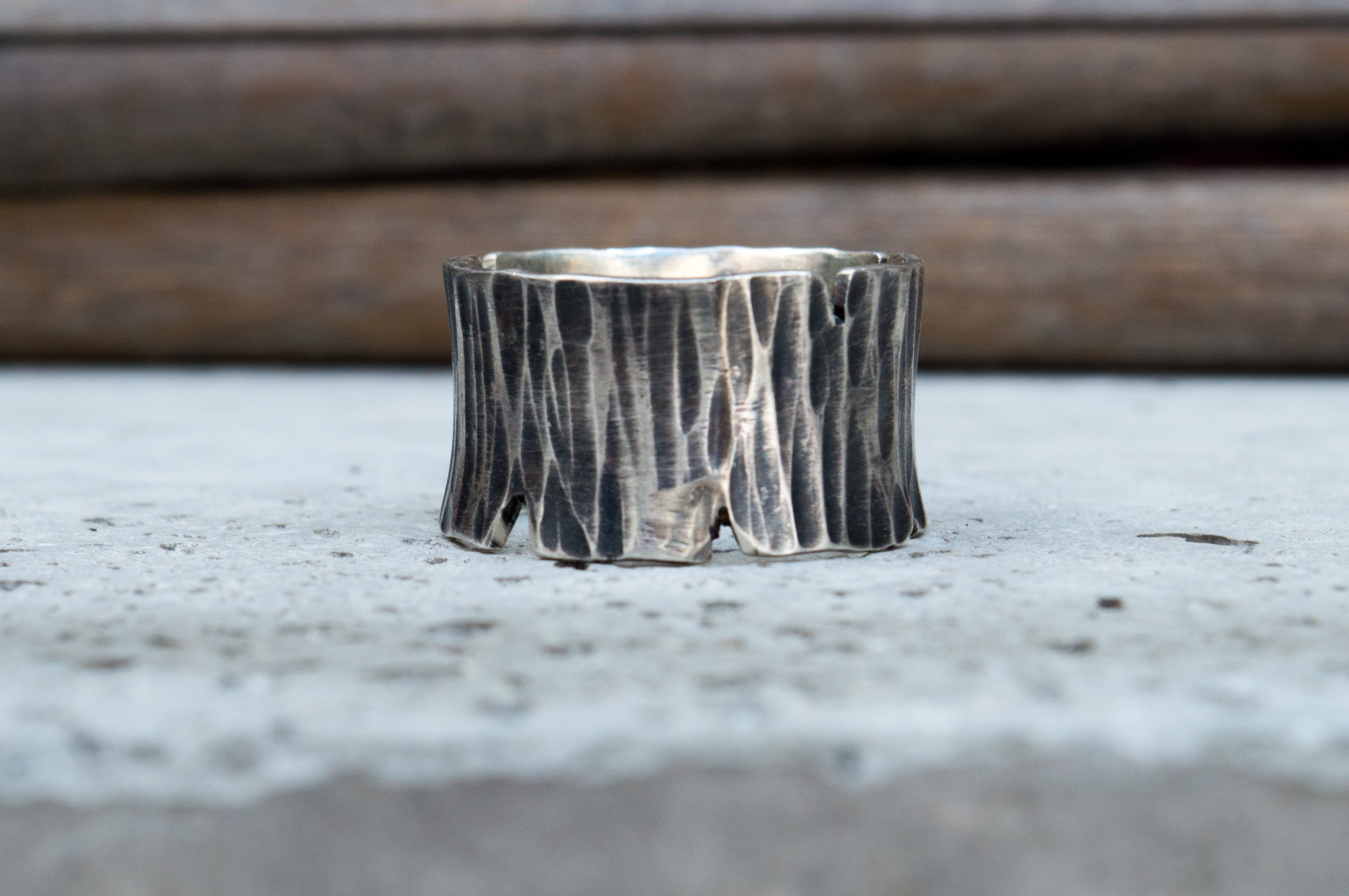 Ασημένιο σφυρήλατο δαχτυλίδι