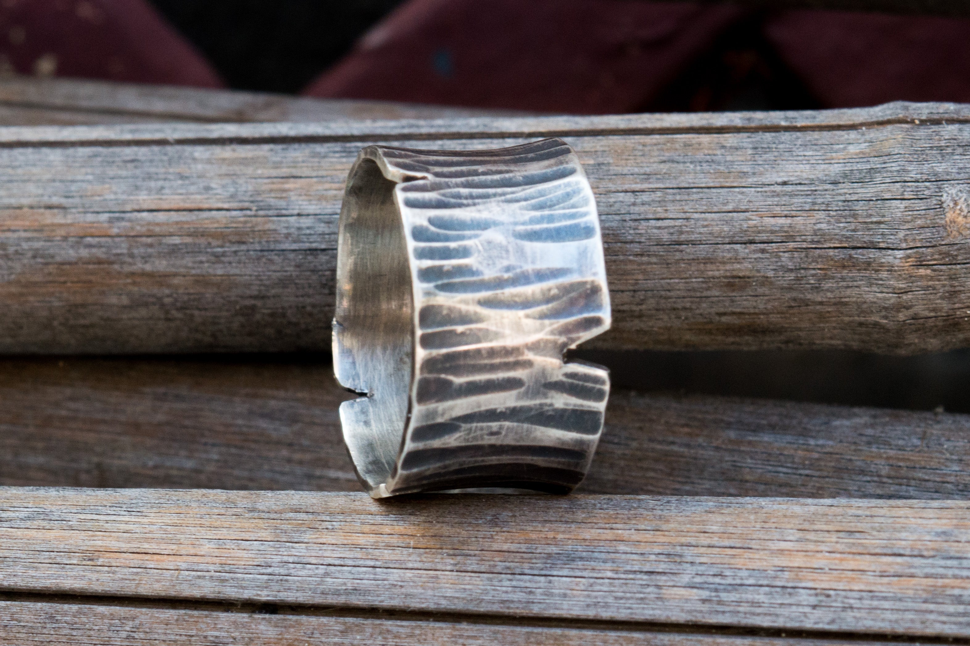 Ασημένιο σφυρήλατο δαχτυλίδι