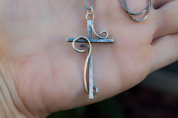 Ασημένιος γυναικείος σταυρός
