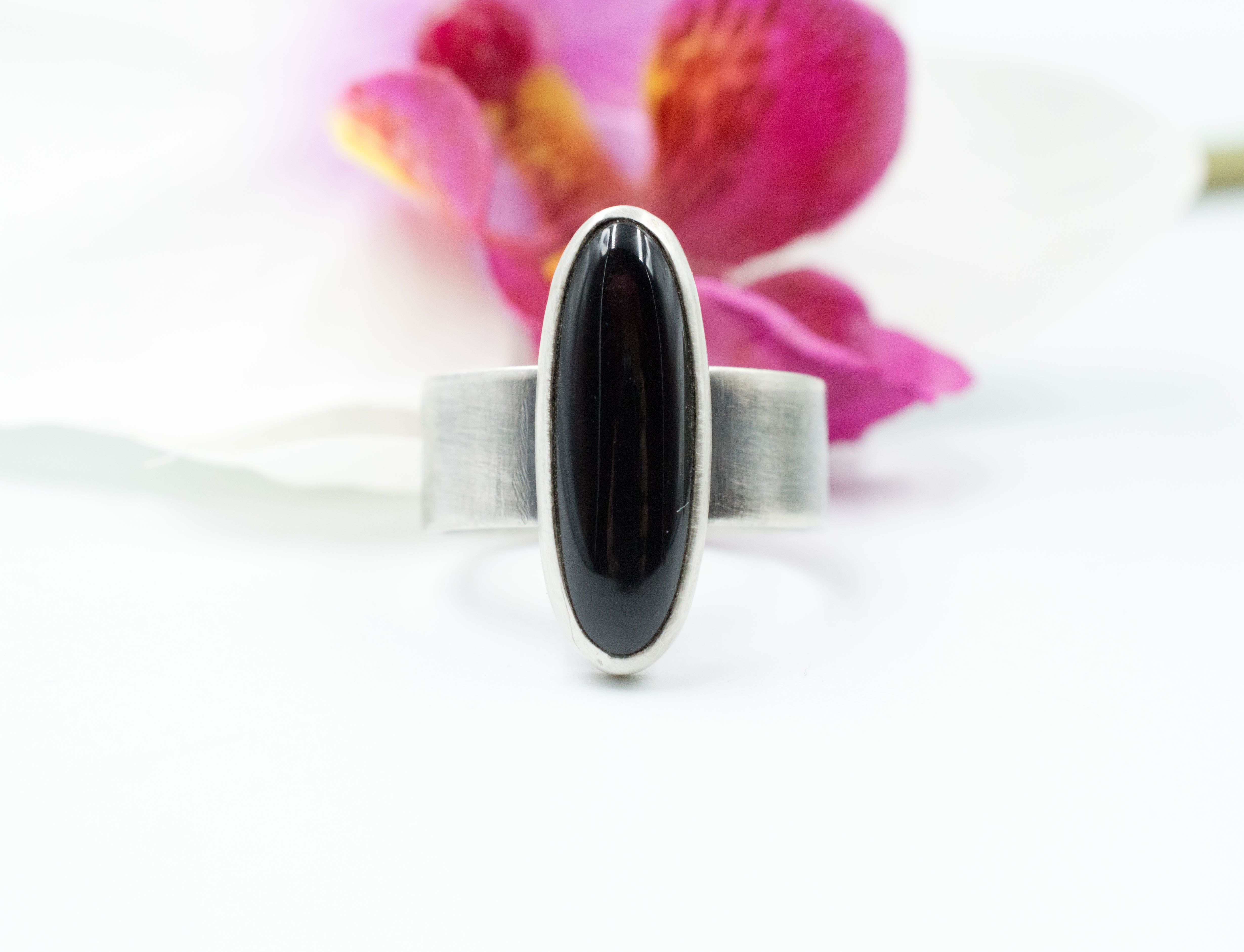 μαυρη πετρα δαχτυλιδι