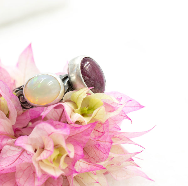 δαχτυλίδια με πετρες