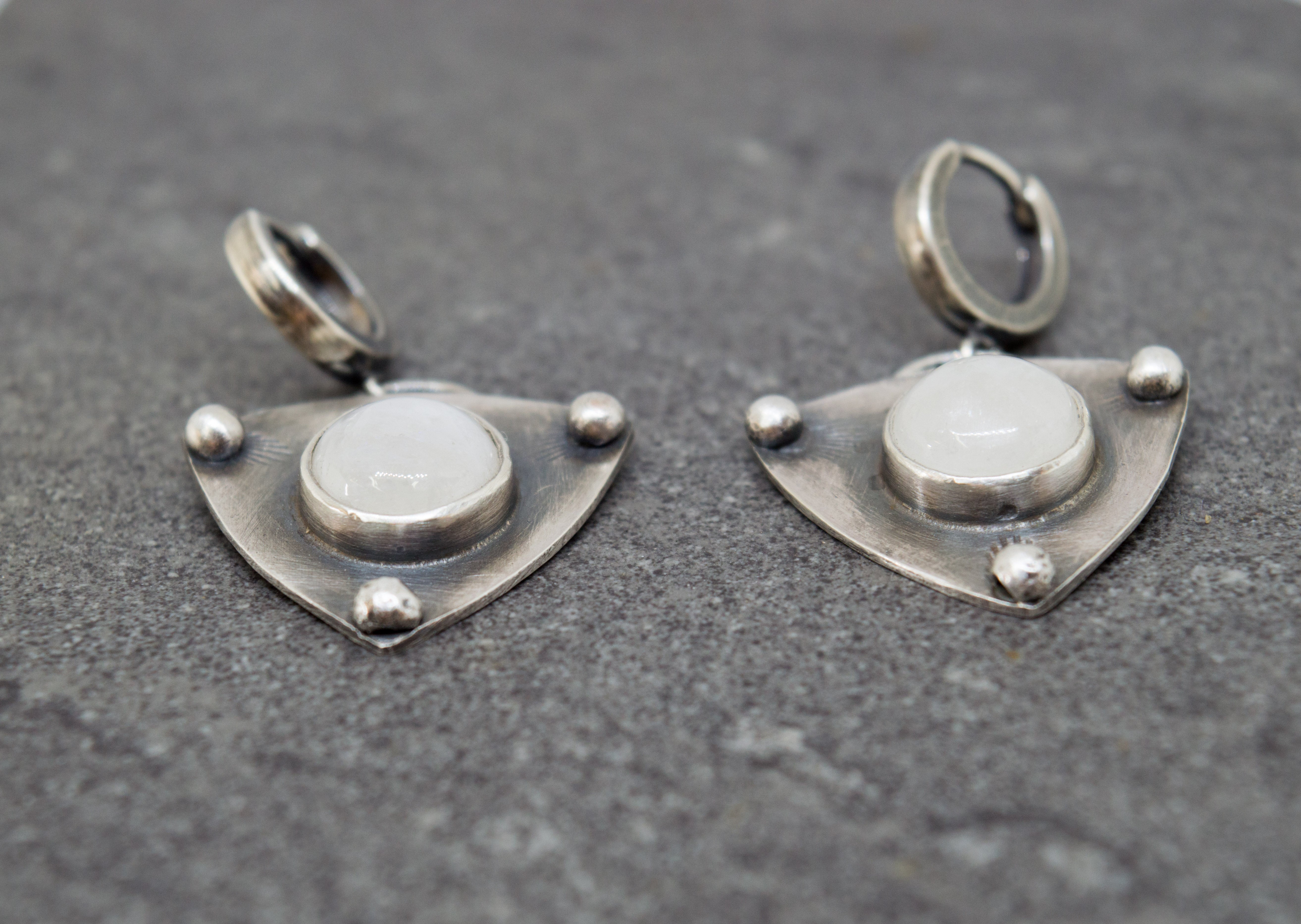 asimenia skoularikia me petra