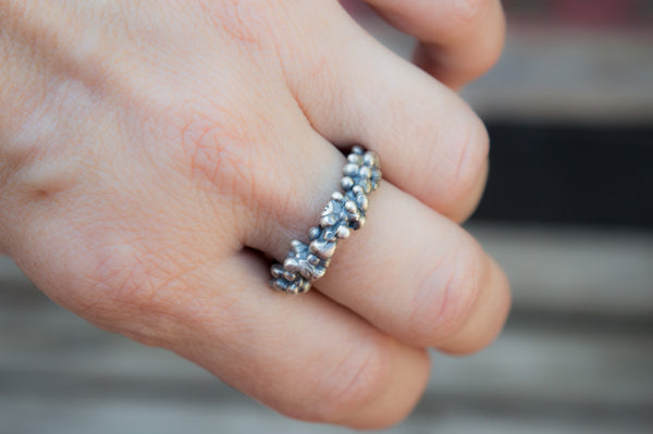 monadika asimenia daxtilidia