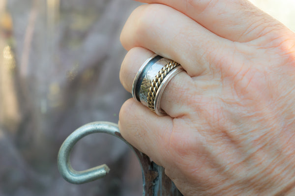 χειροποίητο ανδρικό δαχτυλίδι ασημένιο και μαύρο