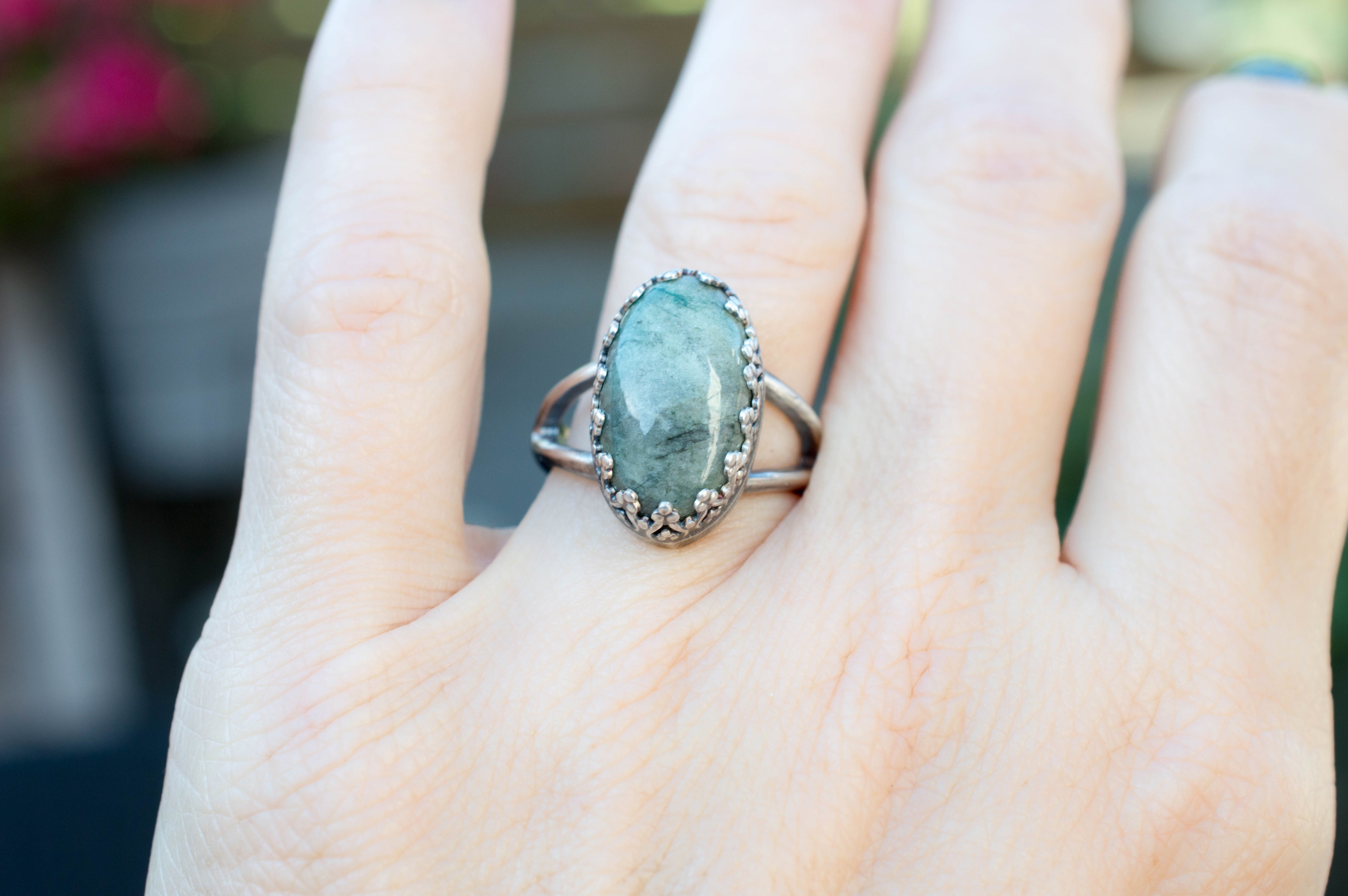 Silver ring with Emerald