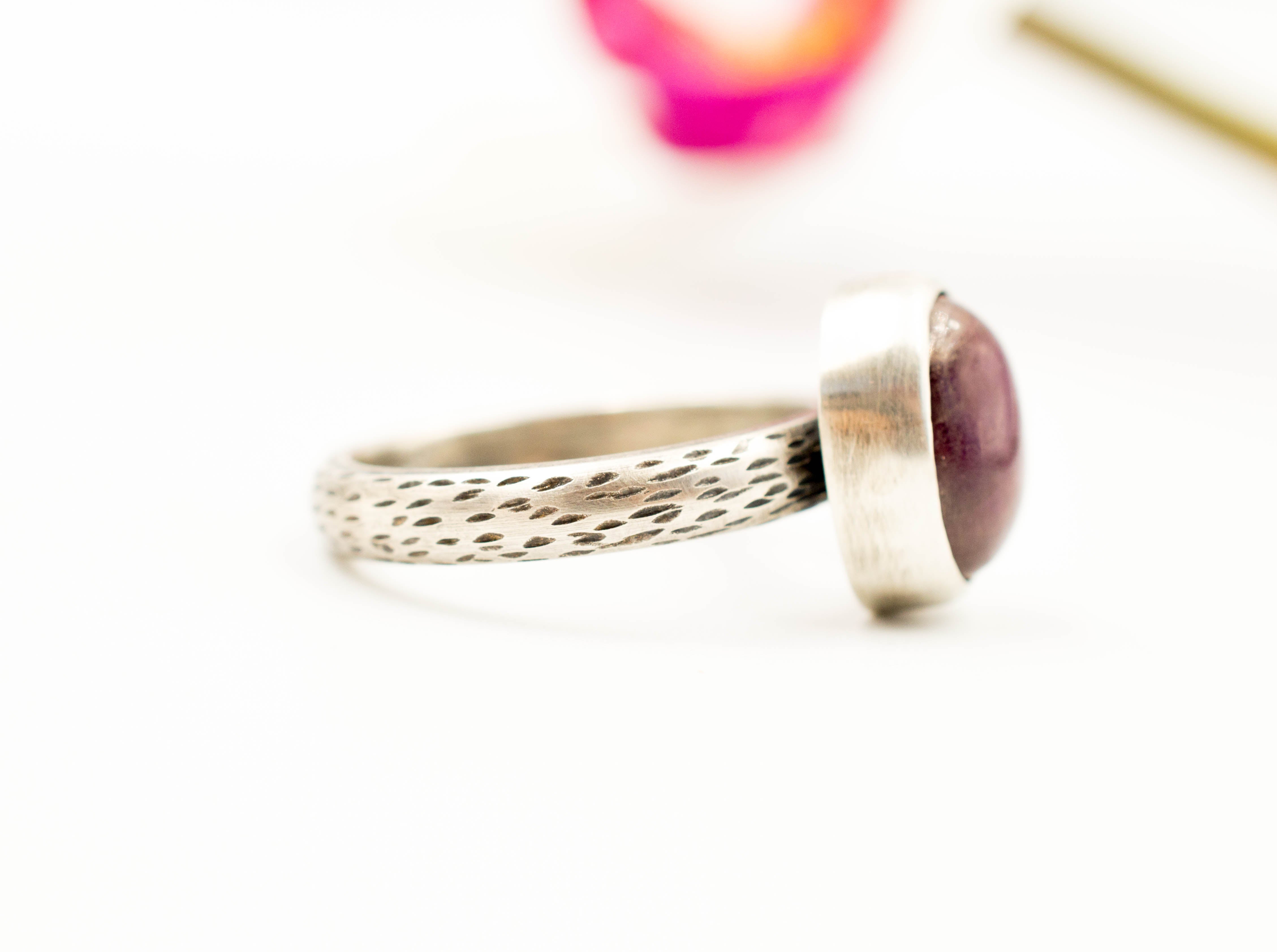 δαχτυλιδια με πετρες