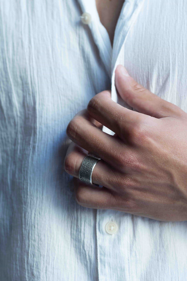 Men's silver ring