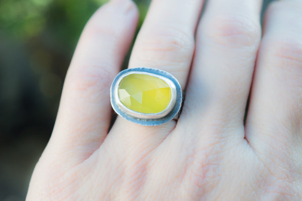 925 Silver Ring with Yellow Chalcedony (Lemon chalcedony)