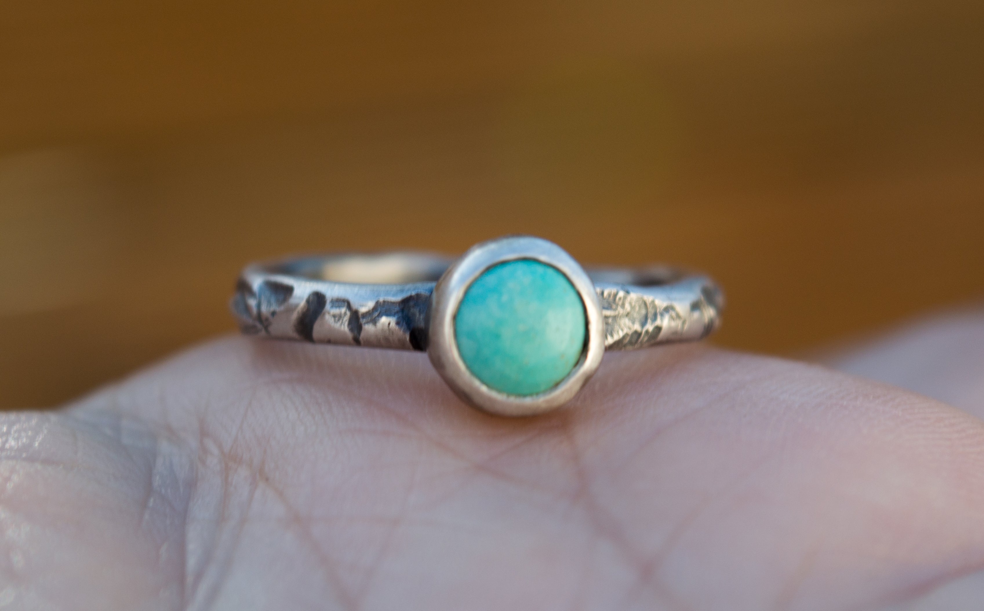 ασημένια δαχτυλίδια με πέτρα