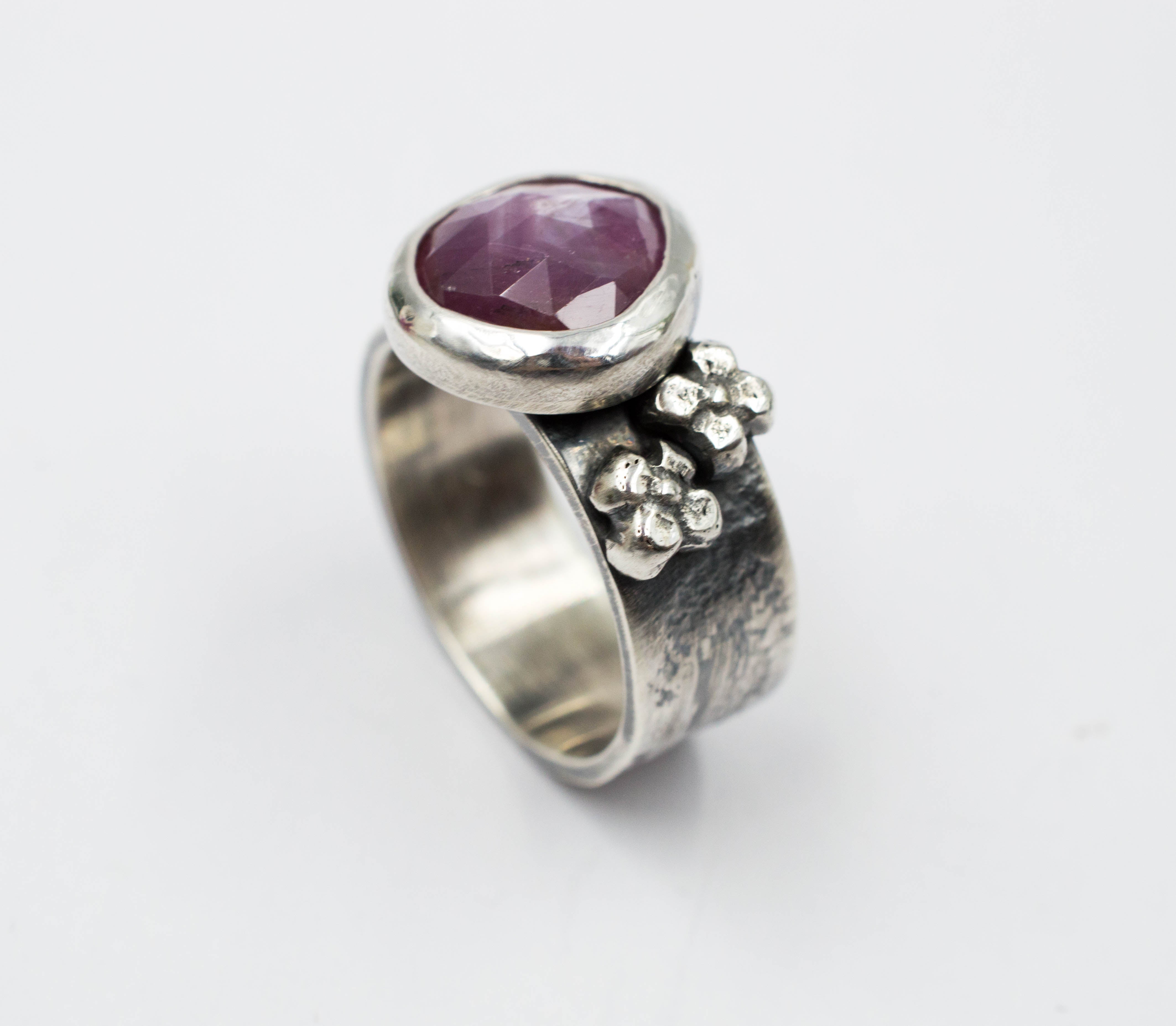 asimenia daxtilidia me petres