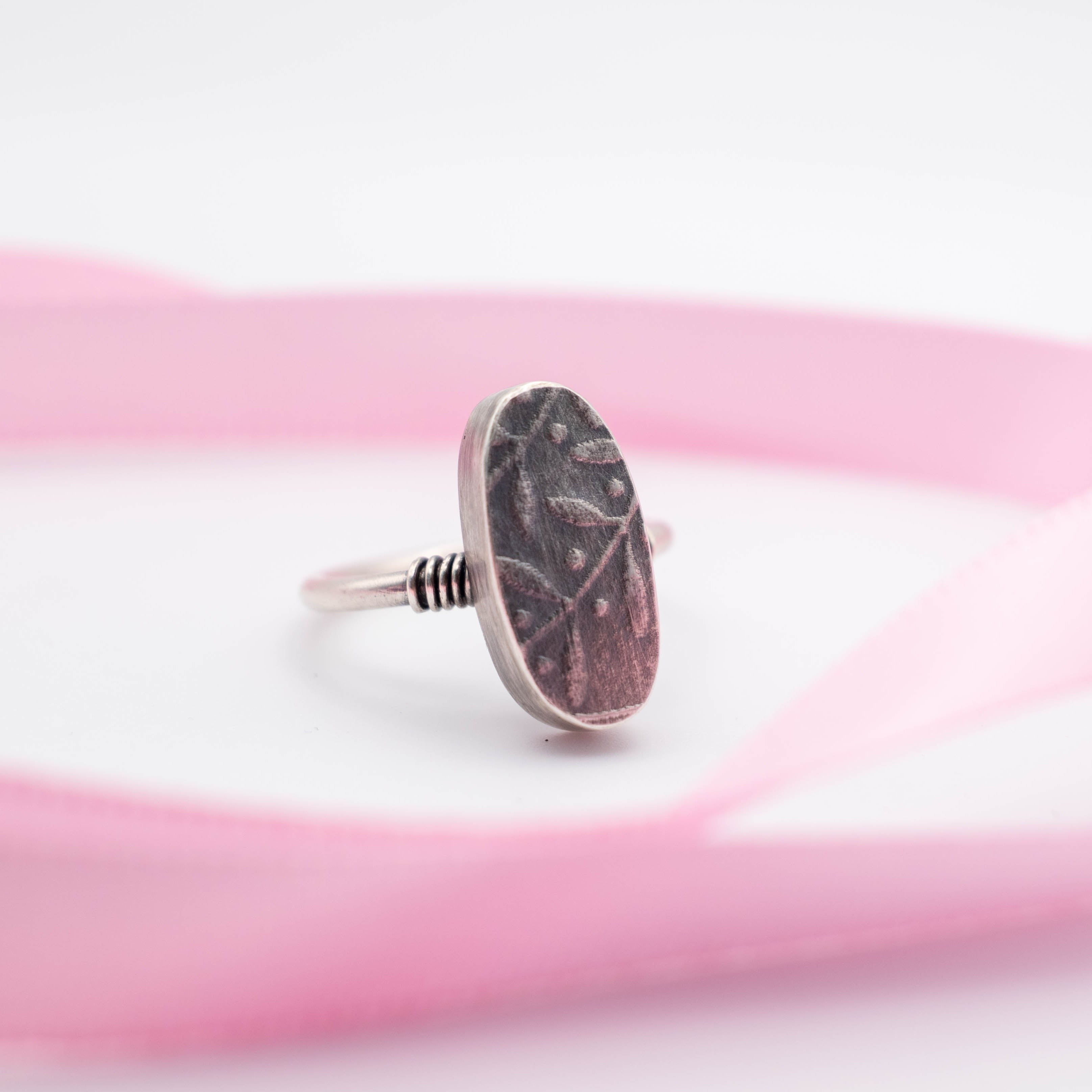 μοντερνο ασημενιο δαχτυλιδι