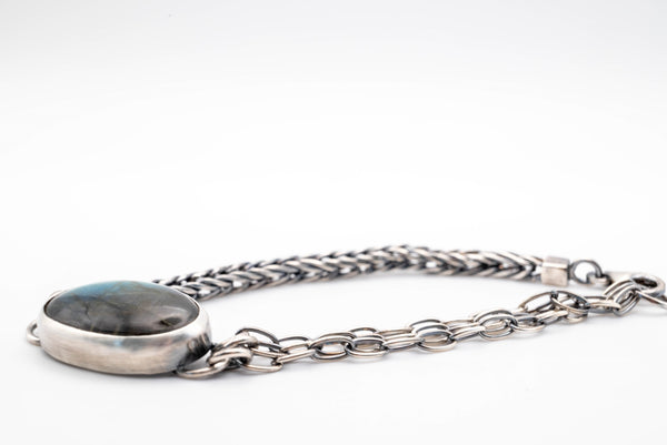 Ασημένιο βραχιόλι με Λαμπραδορίτη