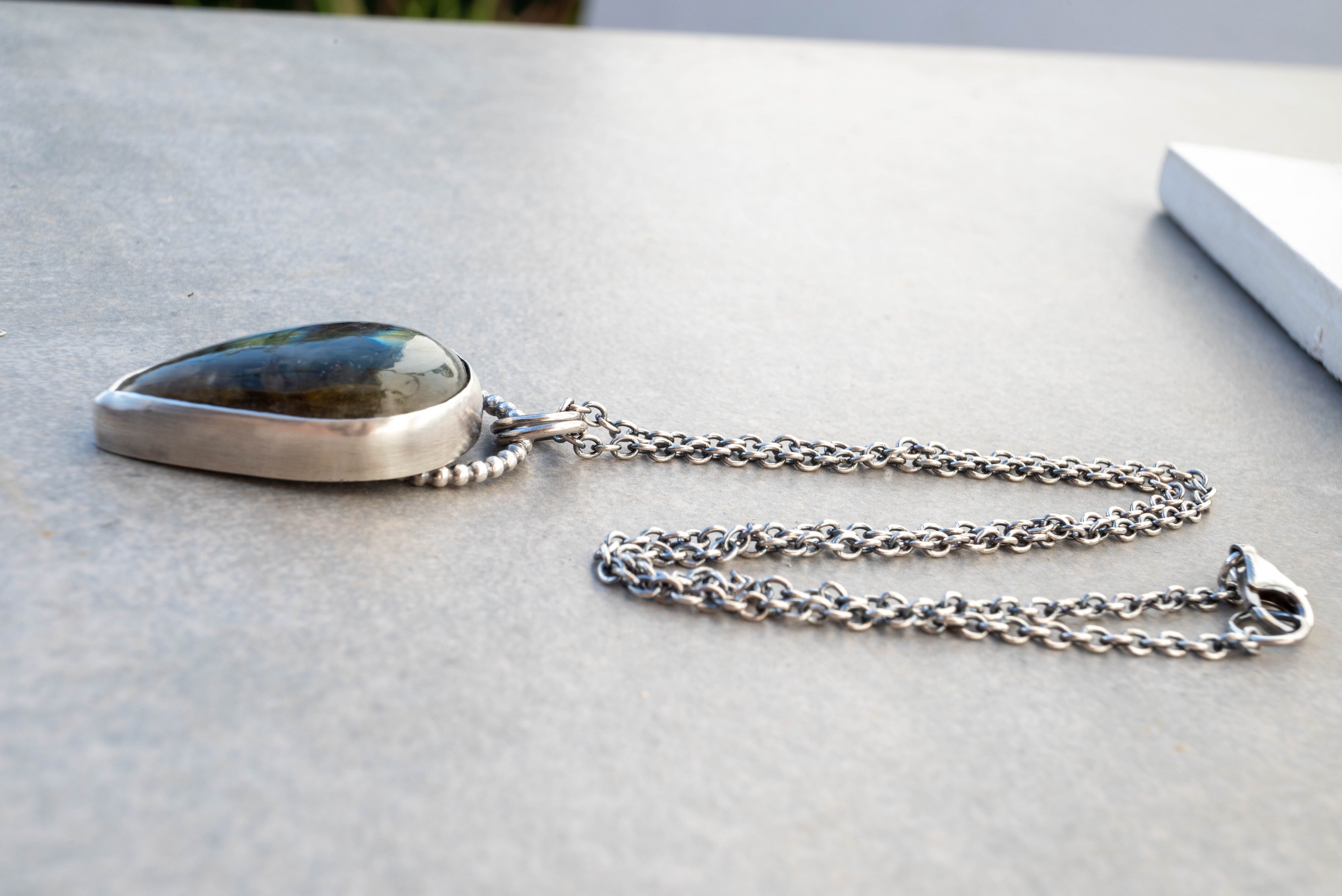 Silver necklace with Labradorite