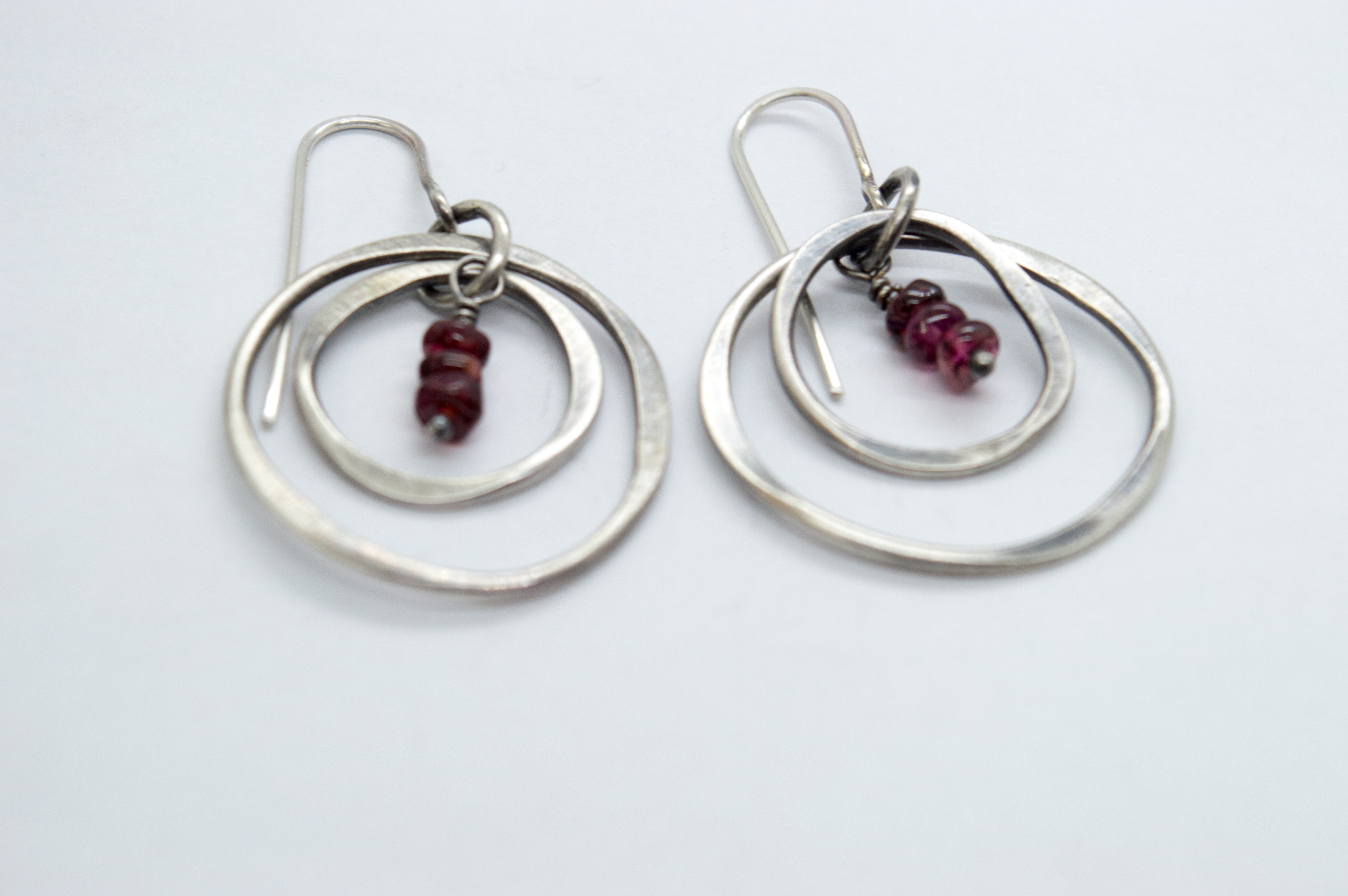 Ασημένια σκουλαρίκια με Red Garnet (Κόκκινο Γρανάτη) - SILVERstro Κοσμήματα