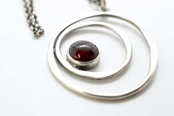 Ασημένιο κολιέ με Γρανάδα (Red Garnet) - SILVERstro Κοσμήματα