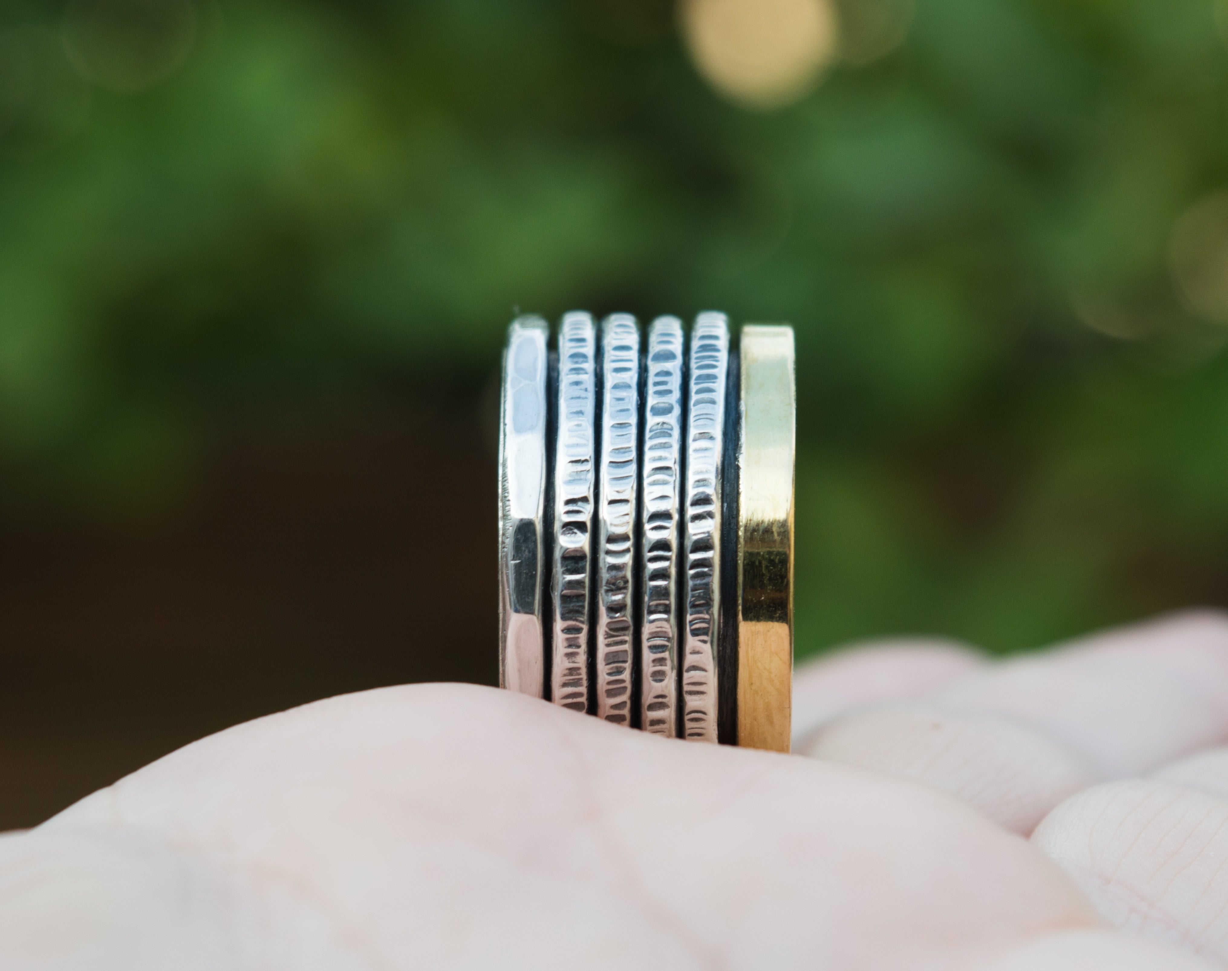Αντίθεση ασημιού και ορείχαλκου – βαρύ spinner 15mm – κοντινή λήψη – SILVERstro