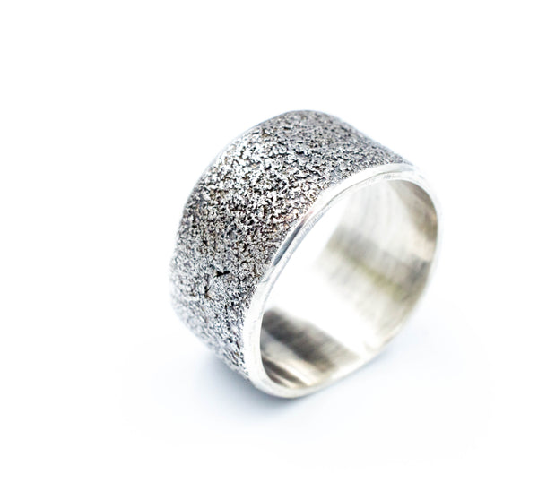 Men's silver ring