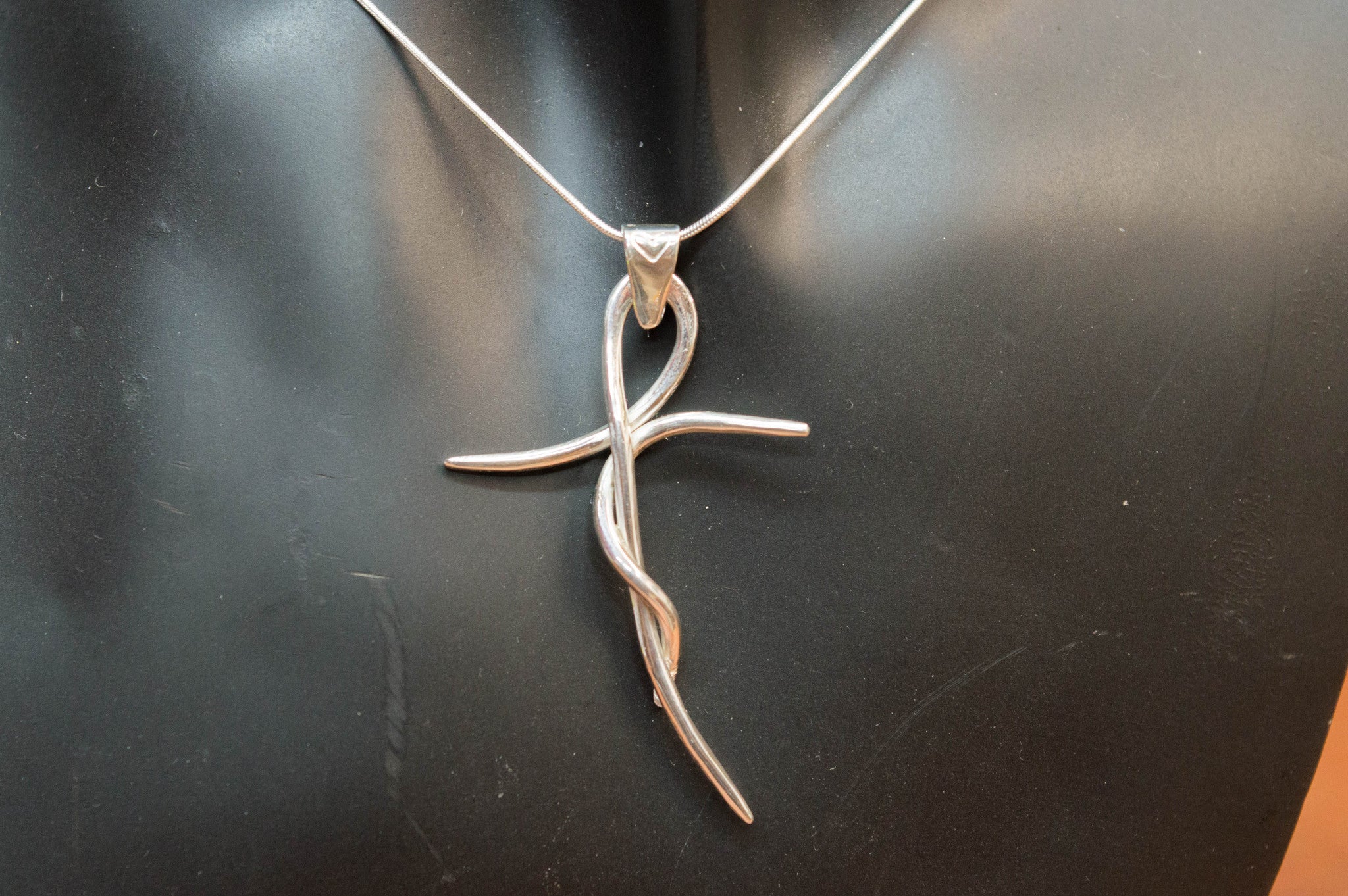 μοντερνος σταυρος